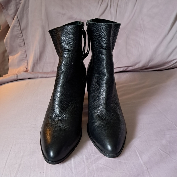 Splendid Black Cherie Soft All Leather Dress Short Boot with Side Zipper Sz 7 - Picture 4 of 10